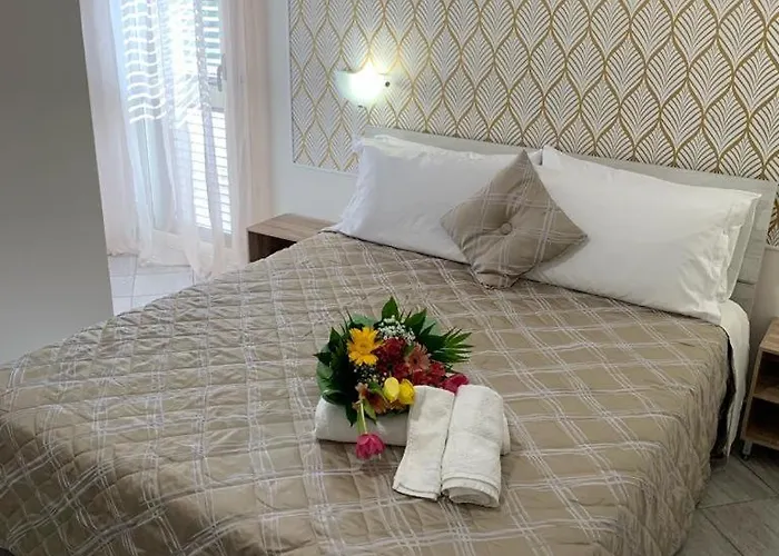 Via Del Sole לינה וארוחת בוקר 4*